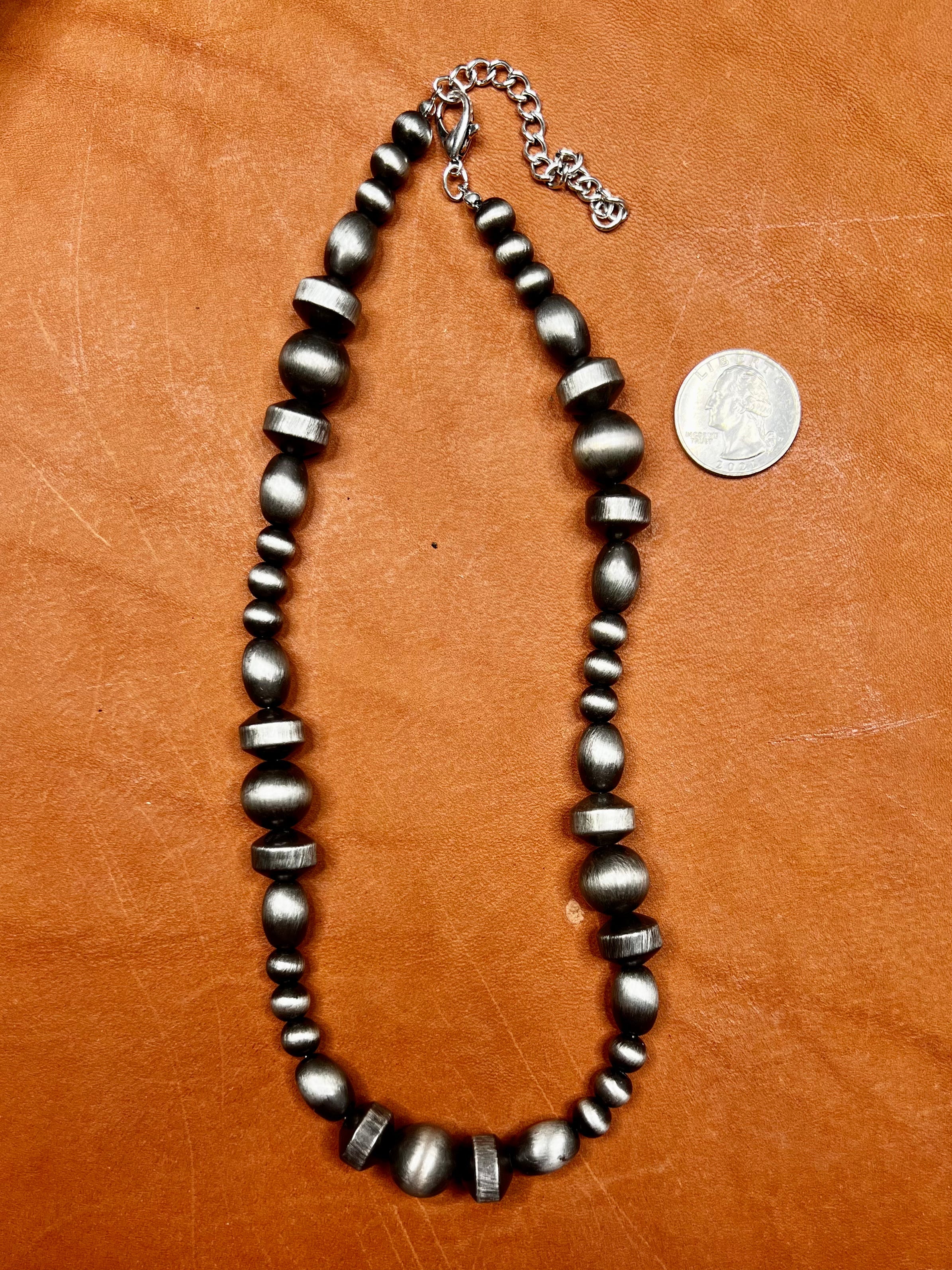 Amarillo Short Necklace